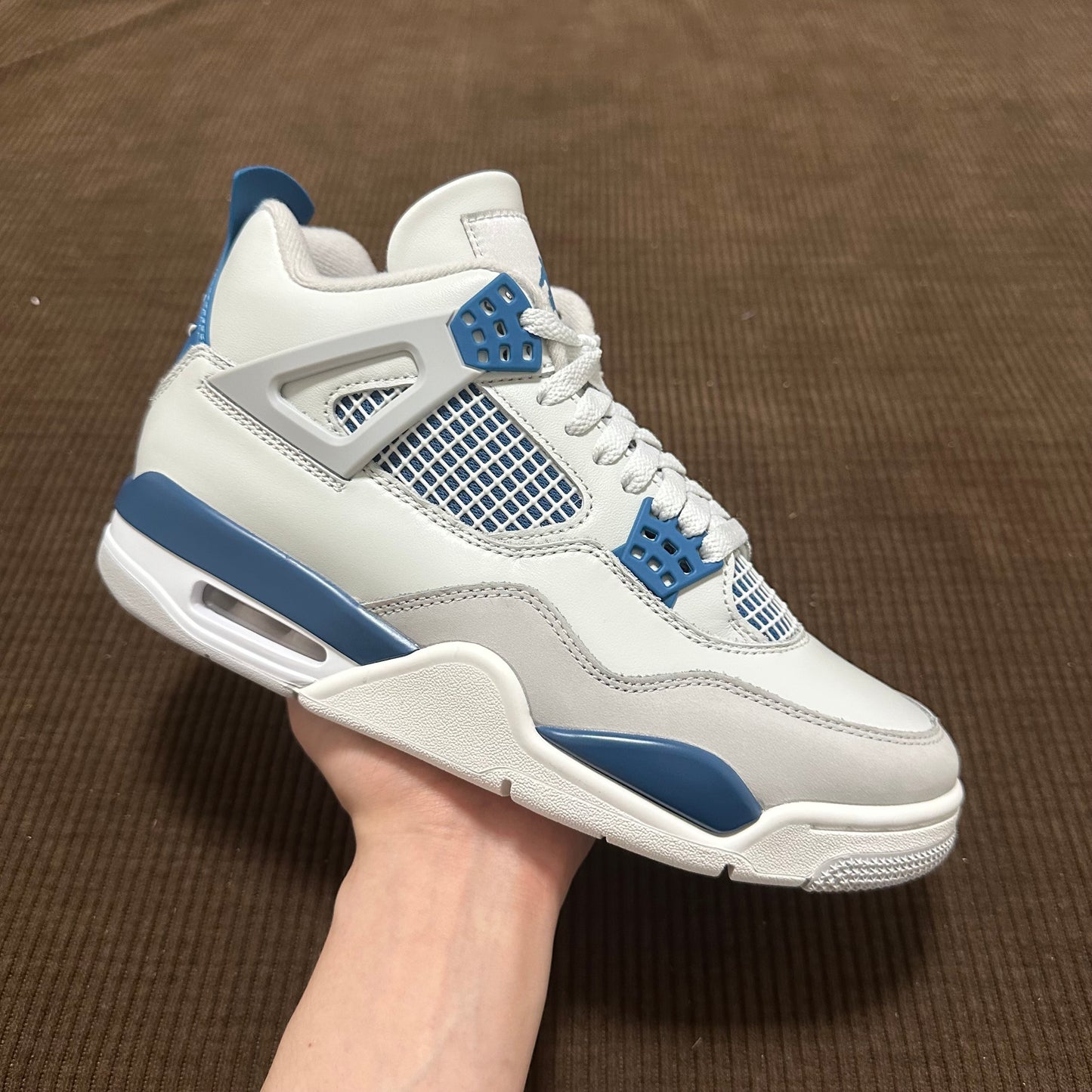 JORDAN RETRO 4