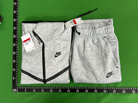 Nike tech