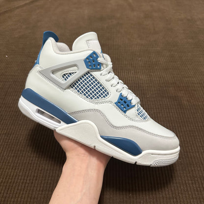 JORDAN RETRO 4