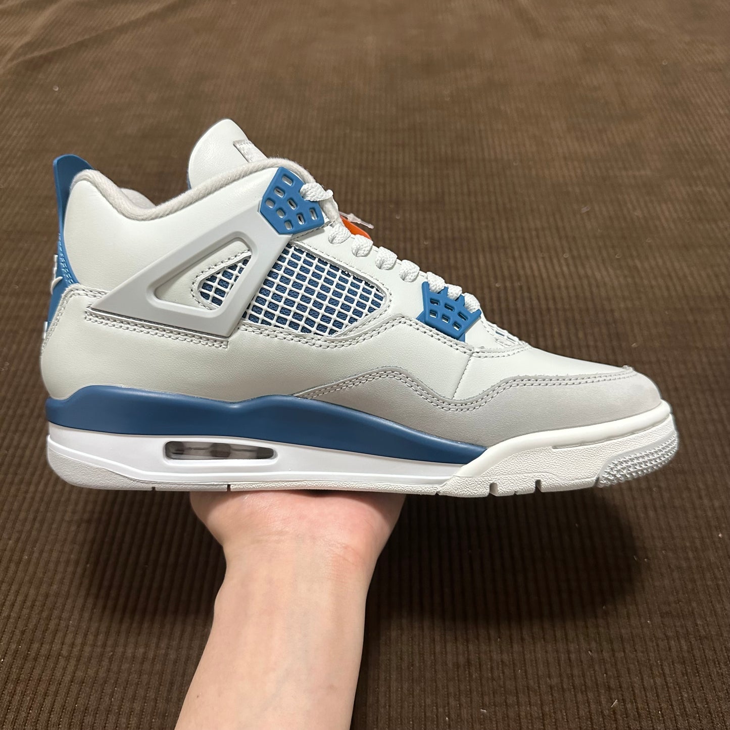 JORDAN RETRO 4