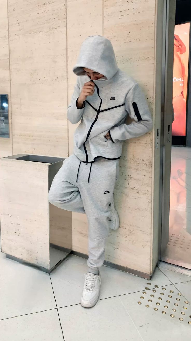 Nike tech
