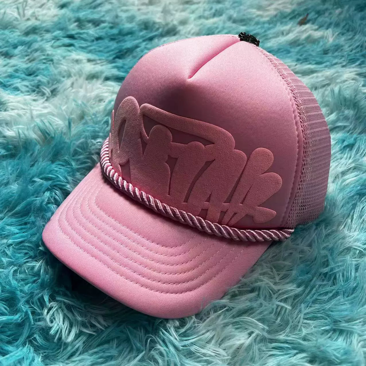Syna caps
