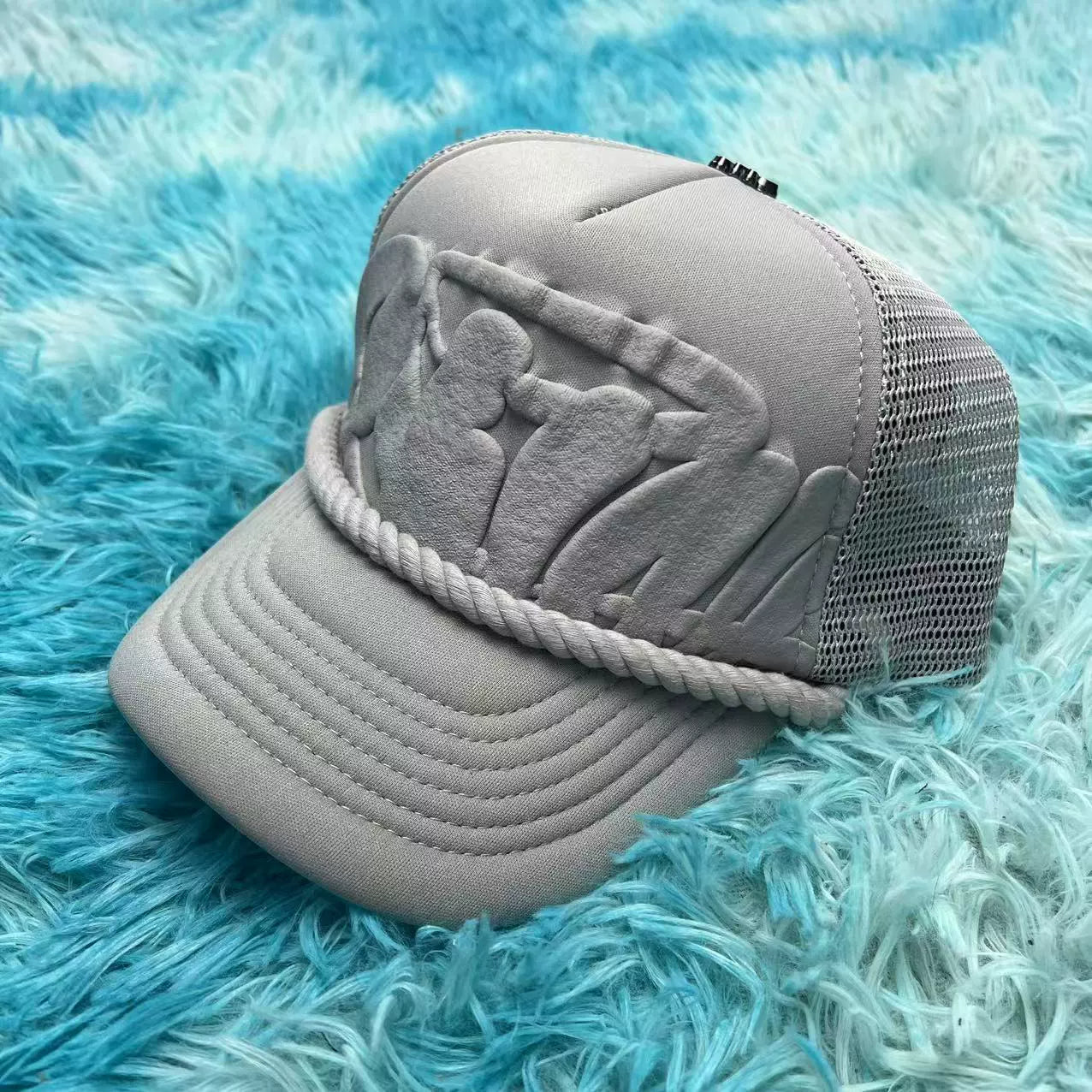 Syna caps
