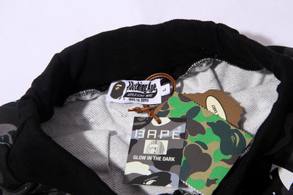 Bape shorts starry sky (Brillan en la oscuridad)