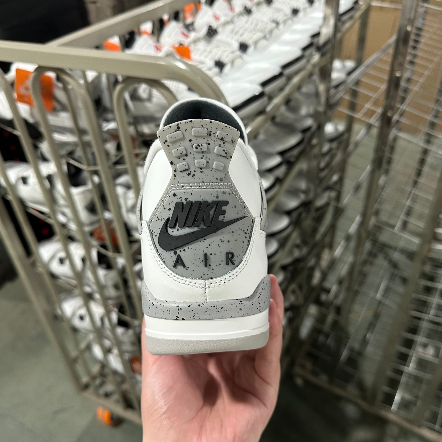 JORDAN RETRO 4