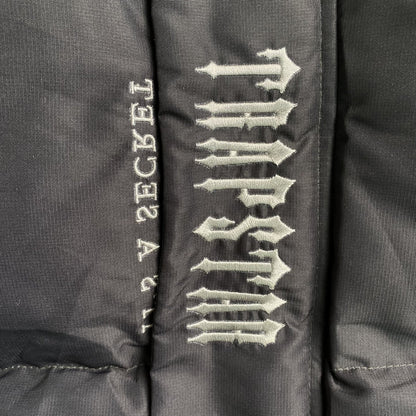 Campera Trapstar Decoded Hooded 2.0 Puffer Negra gradient